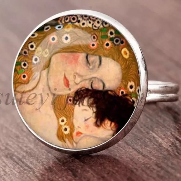 Mother and Child Wearable Art Ring - Picture 3 of 5